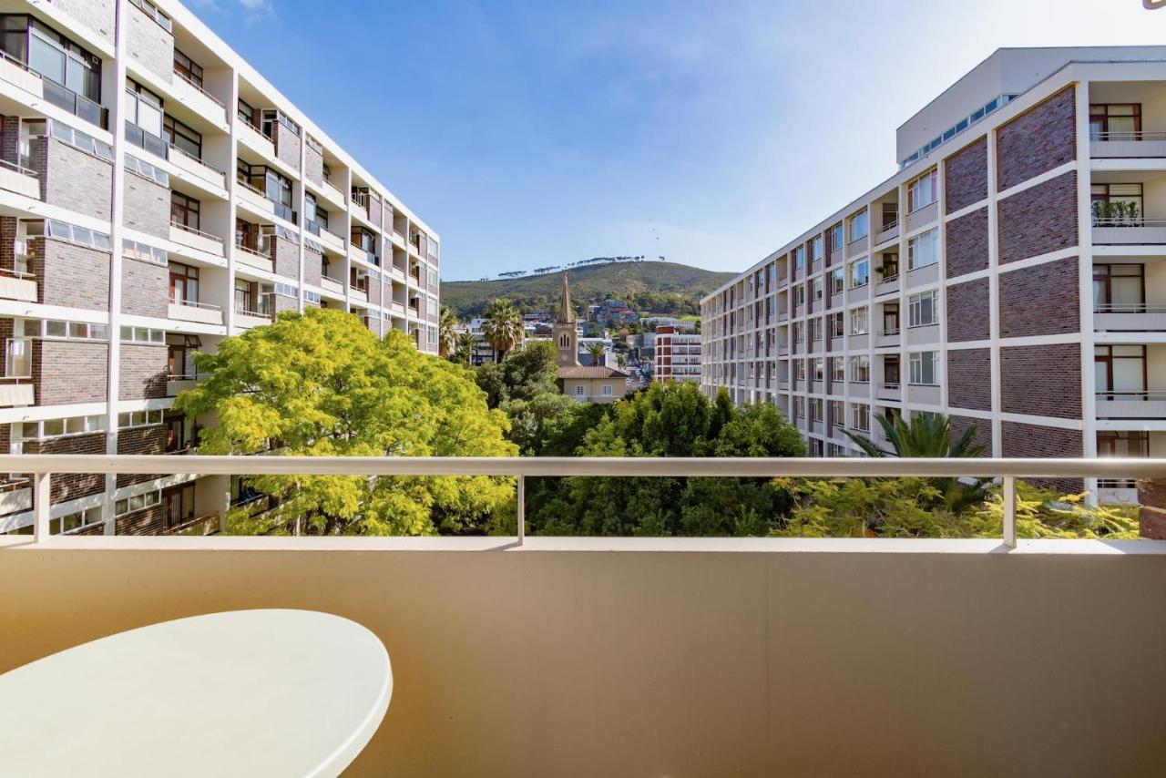 Lovely One Bedroom - Apartment