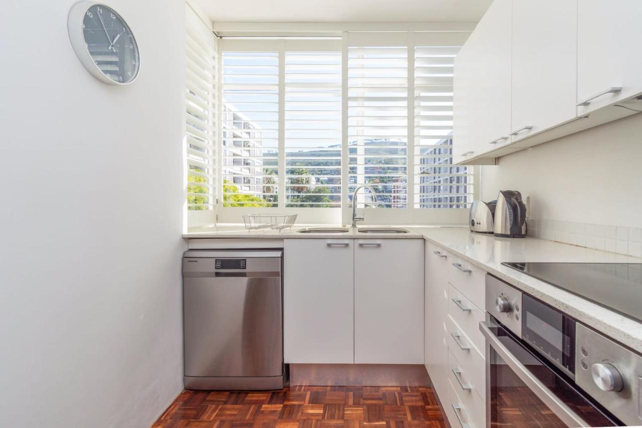 Lovely One Bedroom - * Cape Town